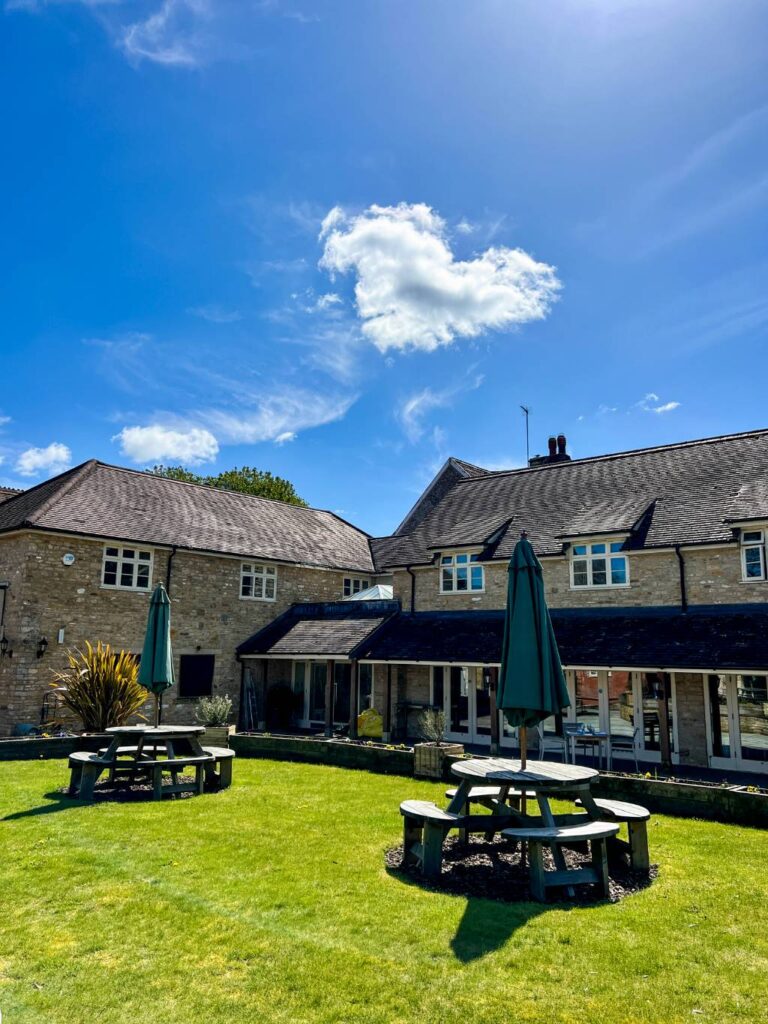 Country Pub and Inn In Charlton Horethorne
