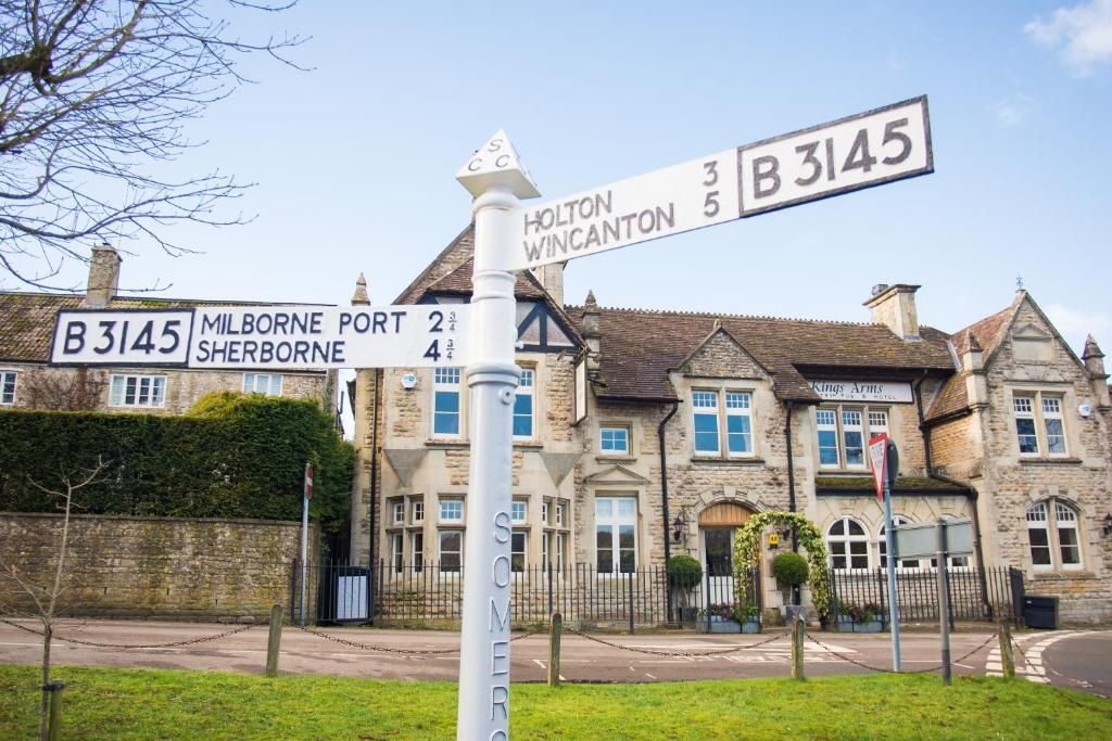 Charlton Horethorne Sherborne Dorset Local Area Kings Arms